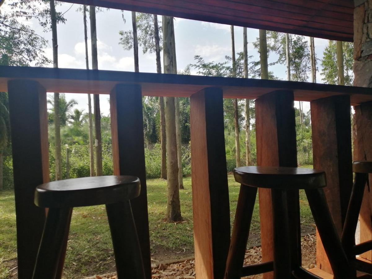 Murchison Backpackers Masindi Exteriör bild
