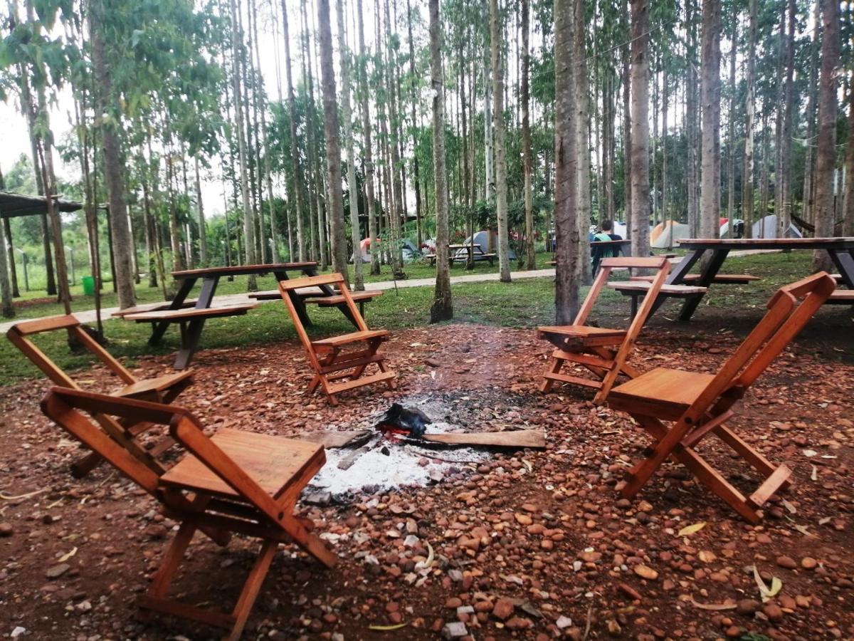 Murchison Backpackers Masindi Exteriör bild