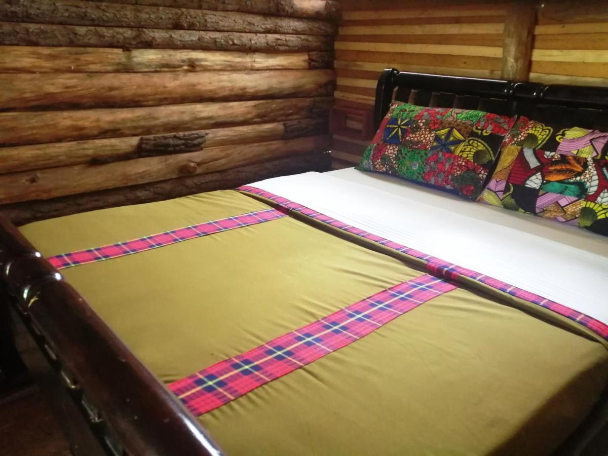 Murchison Backpackers Masindi Exteriör bild